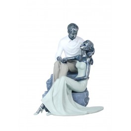 Statuette Design : Le Couple amoureux, Modèle Color Line, H 28 cm