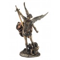 Statuette résine : L'archange Saint Michel et Le Diable, H 28 cm