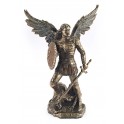 Statuette résine : L'archange Saint Michel et Le Diable, H 28 cm