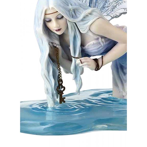 Figurine Fée « Fishing For Riddles » Par Selina Fenech - Statuette Elfe Fantastique Peinte à La Main - 13 Cm
