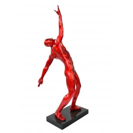 Sculpture moderne Femme debout, Rouge rubis laqué, H 46 cm