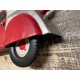 Déco murale métal Voiture Rétro : La 2CV rouge et blanche, longueur 96 cm