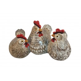 Poules en résine, Brunes et Blanches. L 24 cm