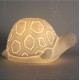 Tortue Lampe d'ambiance et Veilleuse, Porcelaine Blanche ajourée, Finition Mat, Longueur 16 cm
