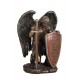SIGNES GRIMALT Statuette résine Antic Line : Le Guerrier de Dieu, Bouclier et Psaume 144, Hauteur 21 cm